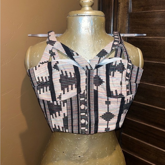 Forever 21 halter top corset style with zipper back. - Picture 3 of 6